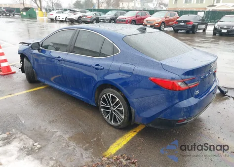 2025 Toyota Camry Xle z USA, uszkodzony, nr VIN 4T1DBADK3SU026709
